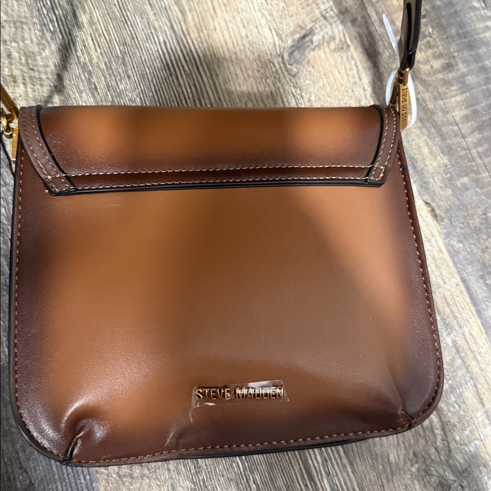 Steve Madden Tan Crossbody Bag with Gold Accents - Picture 6 of 11